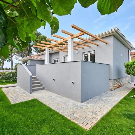 Apartmani Ivana Умаг Екстериор снимка